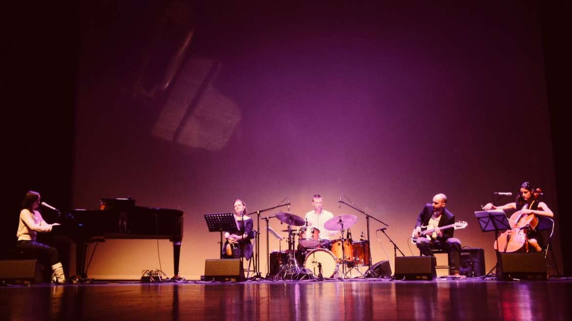 Zondag 19 november om 10u30 Monkeys en Mermaids Orchestra